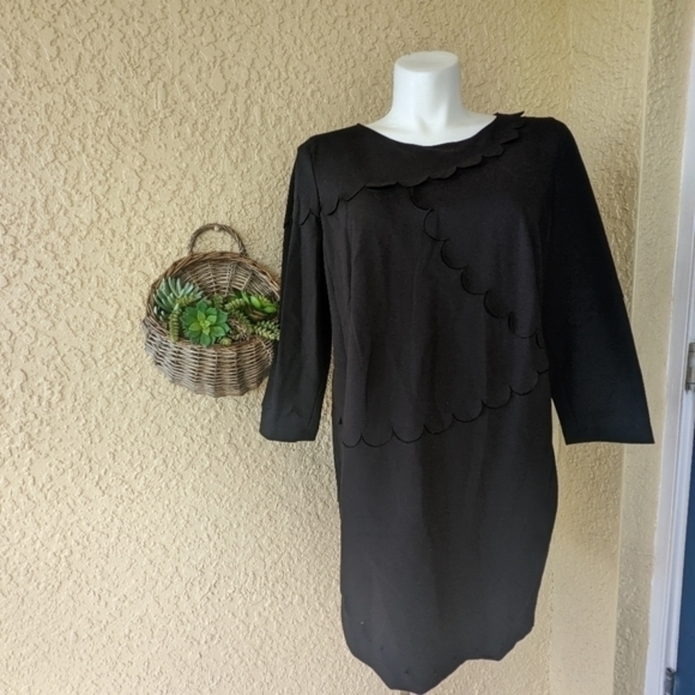 A-K-R-I-S scallop cutouts shift dress size 16